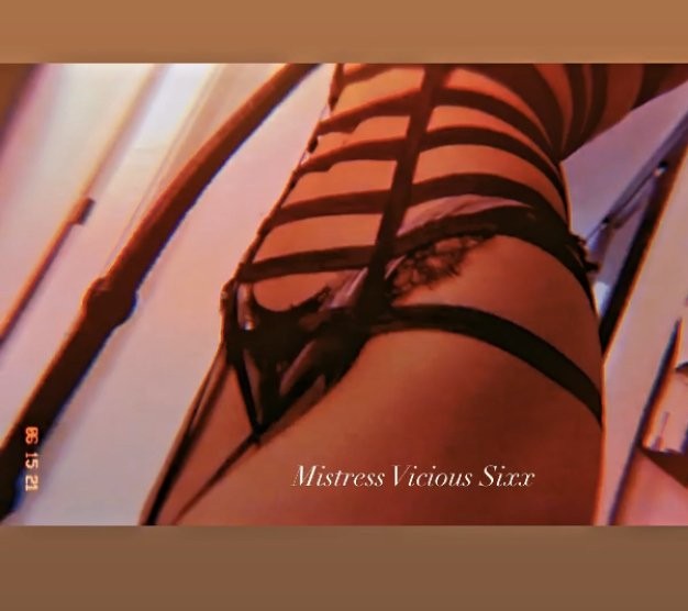 mistress-6ixx-divine-siren-0