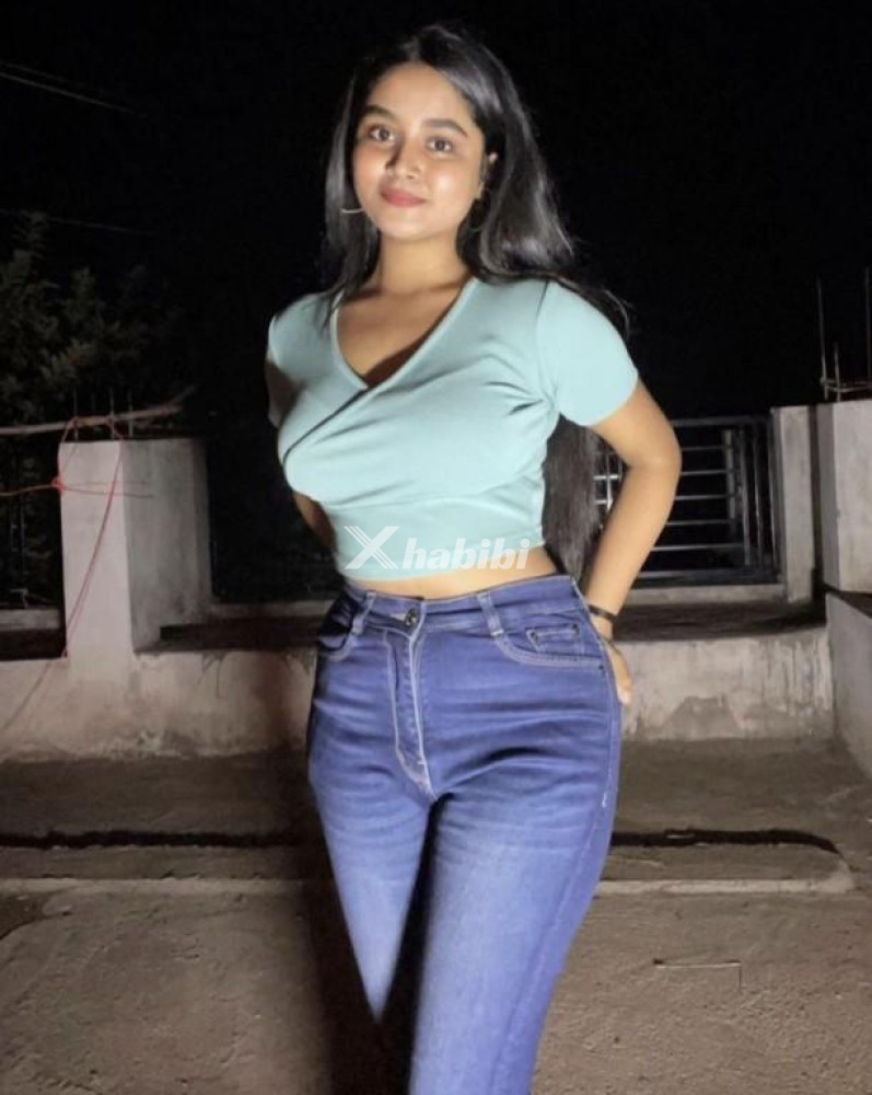 call-girls-in-noida-gaur-city-mall-935-40-vi-65-851-escort-0