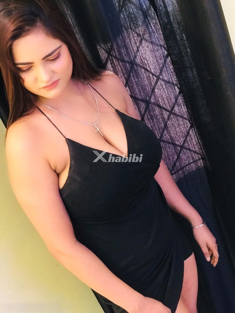 call-girls-in-new-ashok-nagar-9999585511-0