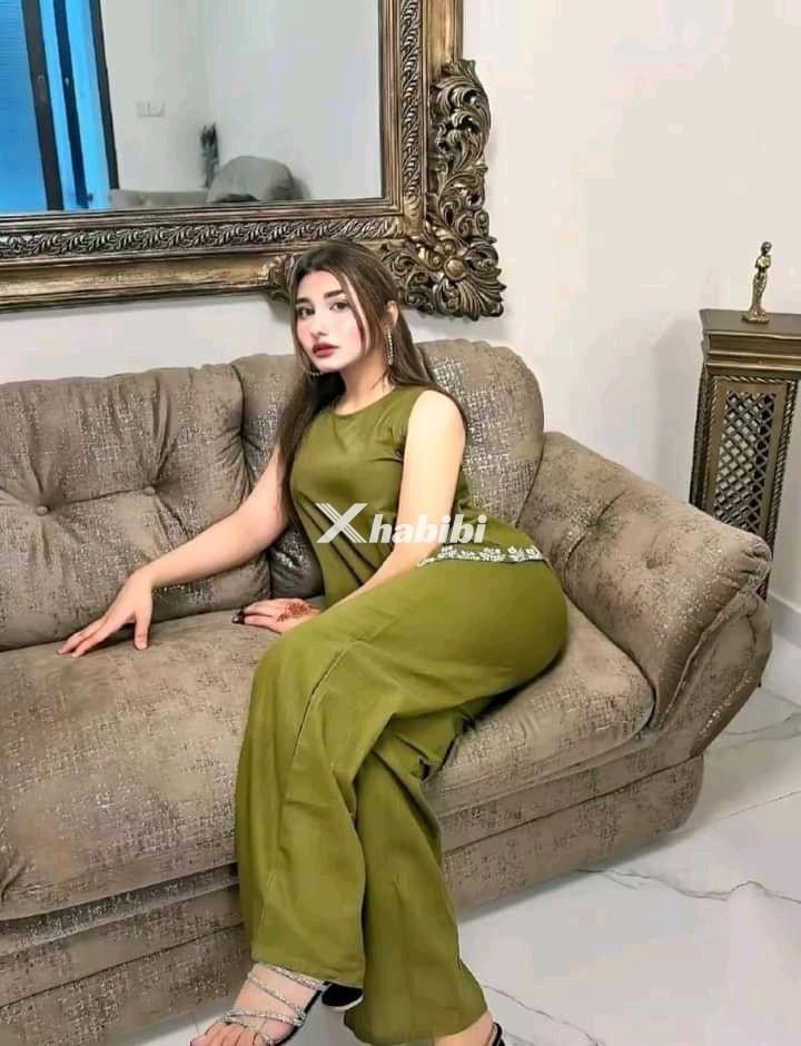the-best-escorts-service-coaprative-models-available-0