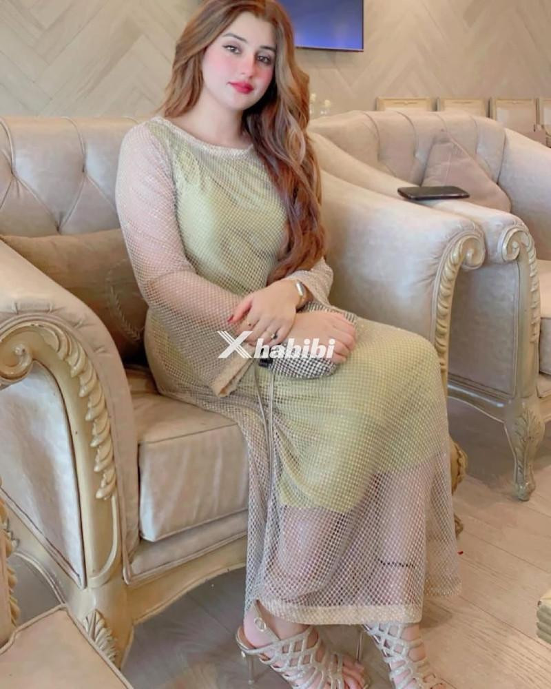 hot-sexy-young-models-available-for-night-delivery-available-0