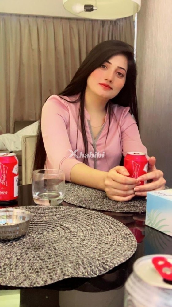 luxury-call-girls-lahore-03234399932-2