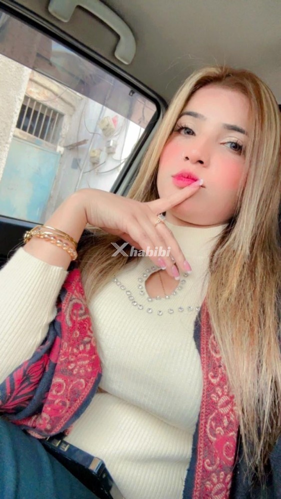 luxury-call-girls-lahore-03234399932-1