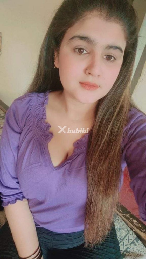 girls-available-for-day-and-night-1