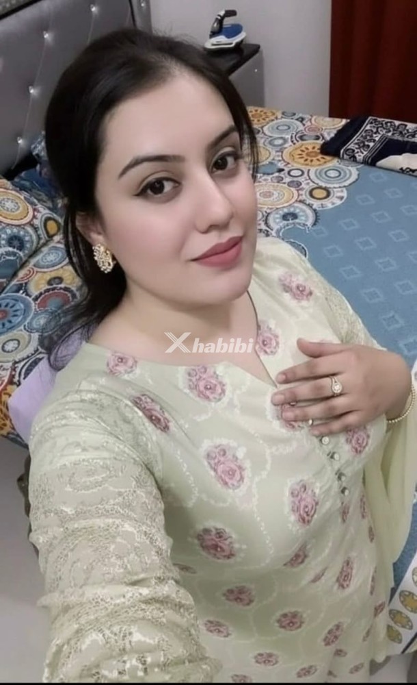 girls-available-for-day-and-night-1
