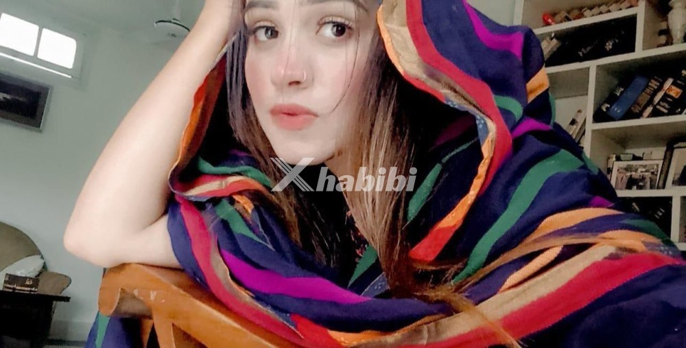 girls-available-for-day-and-night-0