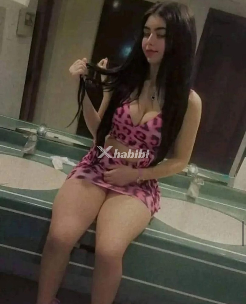 girls-available-for-day-and-night-2