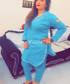 girls-available-for-day-and-night