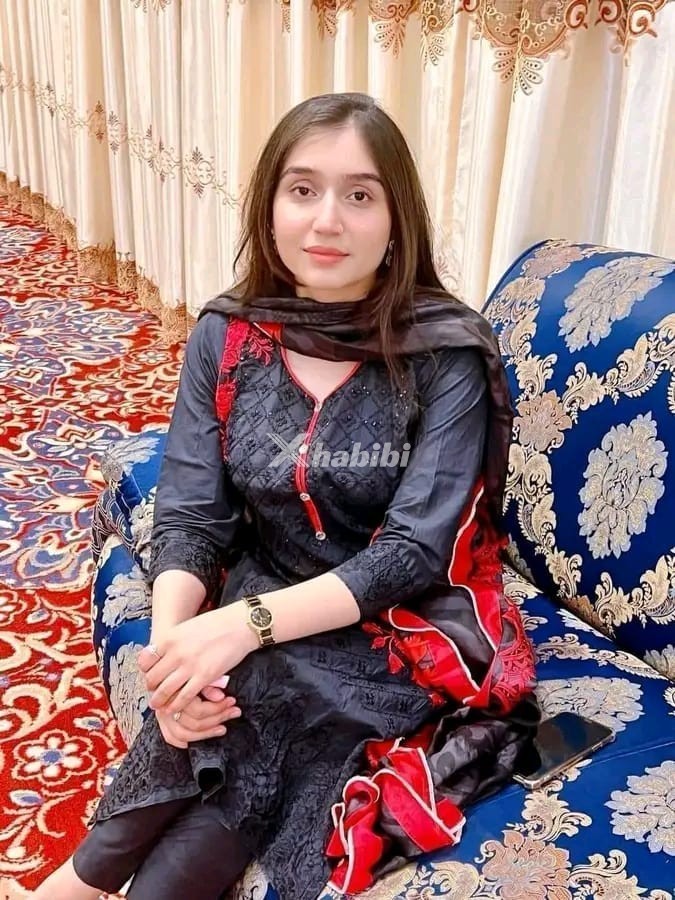 girls-available-for-day-and-night-1