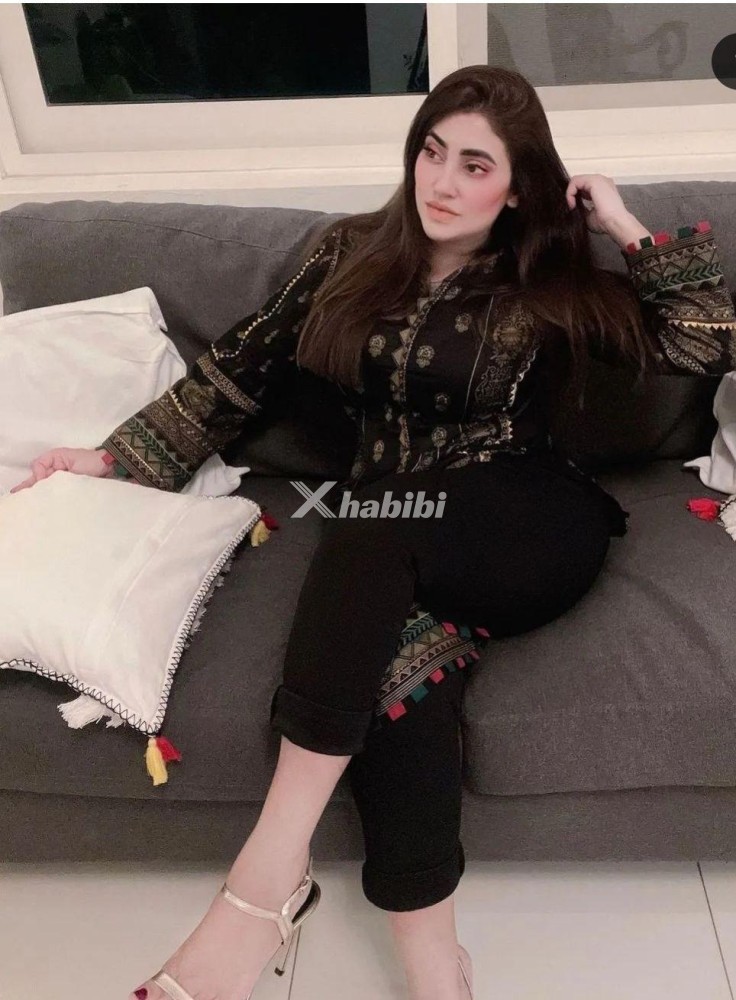 girls-available-for-day-and-night-3