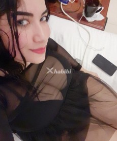 girls-available-for-day-and-night