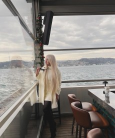 russian-luissa-best-independent-girl